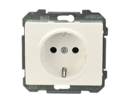 Розетка одинарна 2P+Z, ШУКО SIEMENS DELTA Iris 16А, 250V, білосніжний