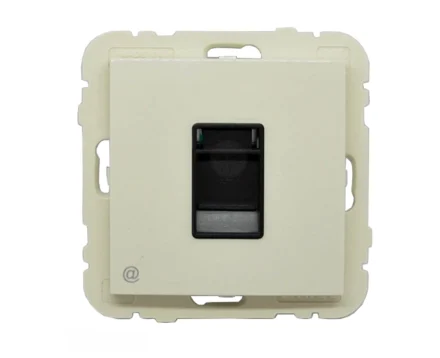 Розетка комп'ютерна LOGUS RJ45 5e слонова кістка