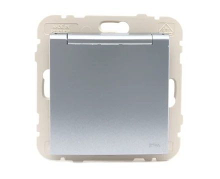 Розетка одинарна з кришкою 2P+Z, ШУКО LOGUS 16А, 250V металік алюмінієвий