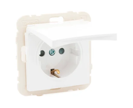 Розетка одинарна з кришкою 2P+Z, ШУКО LOGUS 16А, 250V білий