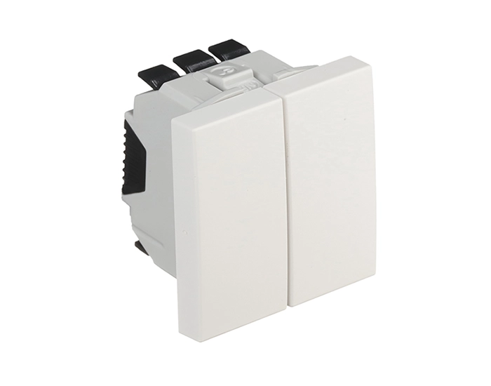 4610112 SBM_1 Вимикач 2кл. сход. EFAPEL QUADRO 10АХ, 250V, білий матовий