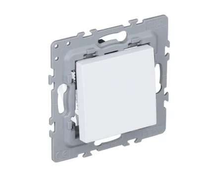 Вимикач 1кл. 10АХ, 250V, EFAPEL Latina білий матовий