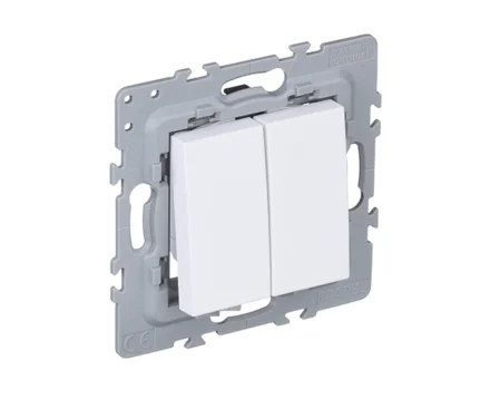 Вимикач 2кл. EFAPEL Latina 10АХ, 250V, білий матовий