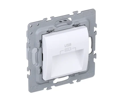 Розетка 2-на USB зарядний пристрій тип A EFAPEL Latina, 3А, білий глянцевий