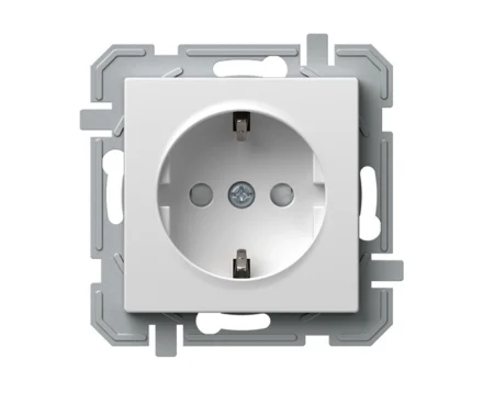 Розетка одинарн. з з/к, з шторками, 250V/16A TEM LOGIQ, біла