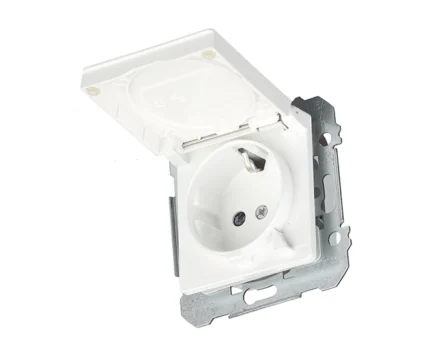 Розетка 1-на з кришкою 2P+Z, ШУКО SIEMENS LINE 16А, 250V, біл.полярний