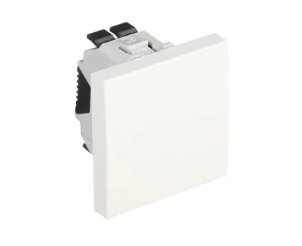 Вимикач 1кл. 10АХ, 250V, EFAPEL QUADRO білий глянцевий