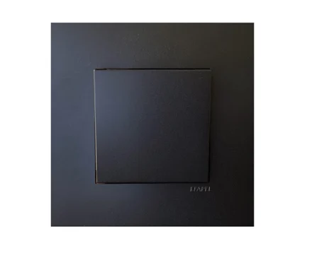 Вимикач 1кл. 10АХ, 250V, EFAPEL QUADRO чорний матовий