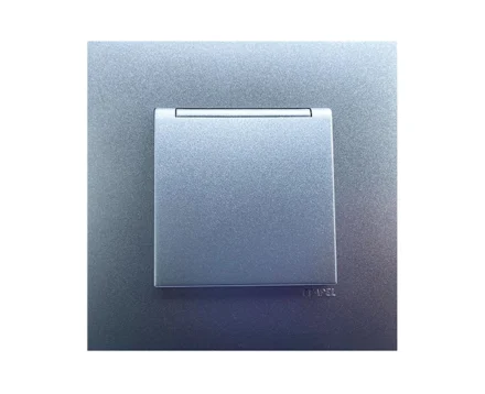 Розетка 1-на з криш. з з/к, ШУКО EFAPEL QUADRO 16А, 250V алюміній