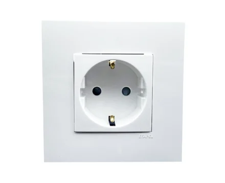 Розетка 1-на з з/к, ШУКО EFAPEL QUADRO 16А, 250V білий глянцевий