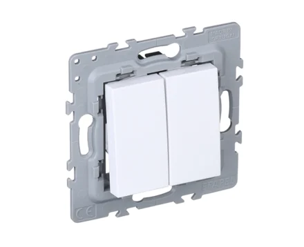Вимикач 2кл. сход. EFAPEL Latina 10АХ, 250V білий глянцевий